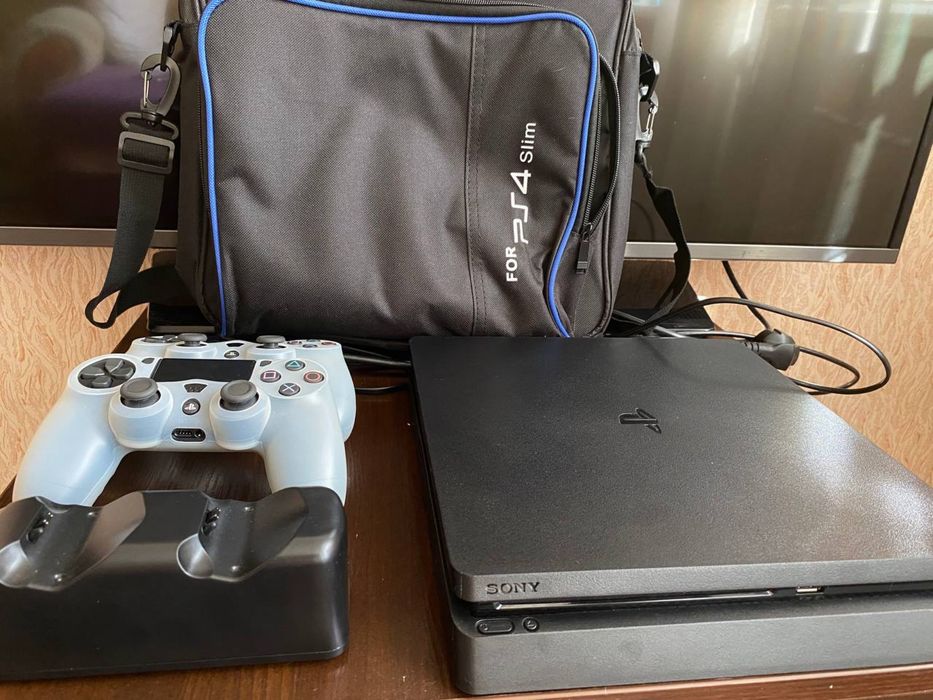 PlayStation 4 slim