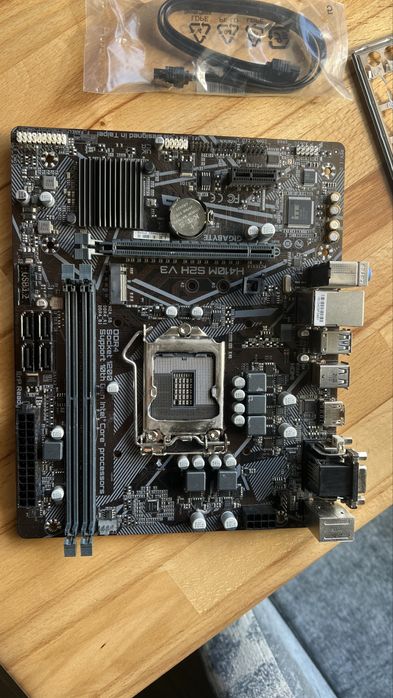 Продам материнскую плату h410