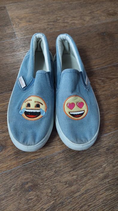 Продам джинсовые кеды 39р