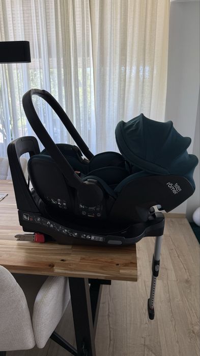 Britax Römer BABY-SAFE 5Z2 + FLEX BASE 5Z – stare impecabilă