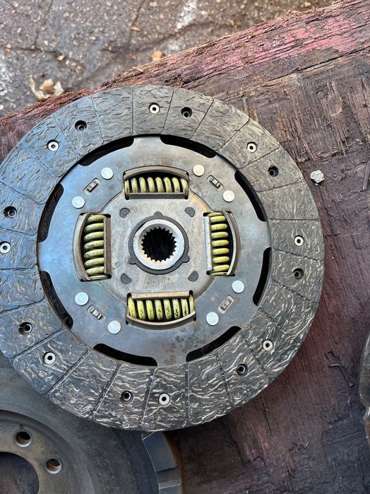 Комплект съединител  твърд за Форд Транзит 125/ двигател 2.4.02