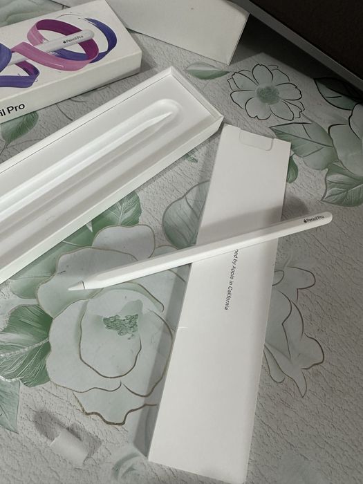 iPad Air 11-inch M3 (2025) uzining apple pencili bilan