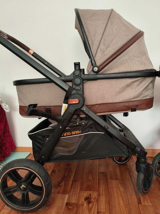 Коляска сатылады.