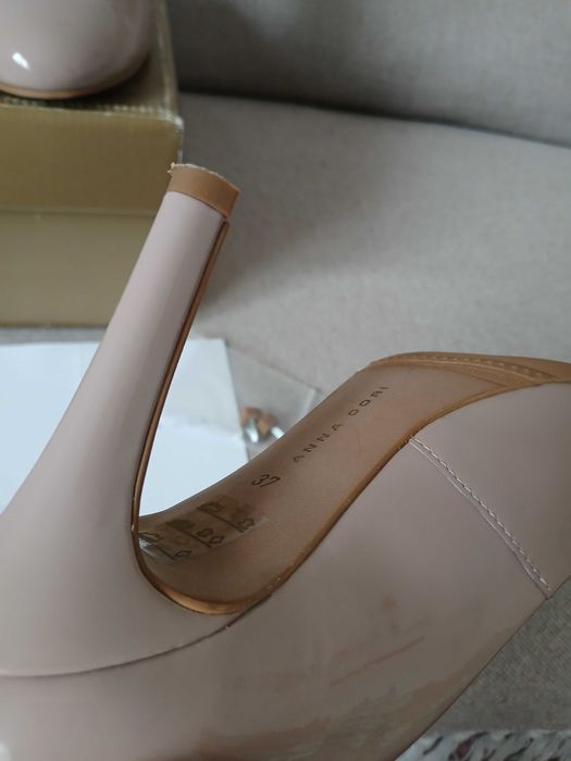 Pantofi piele naturală lac nude Anna Cori