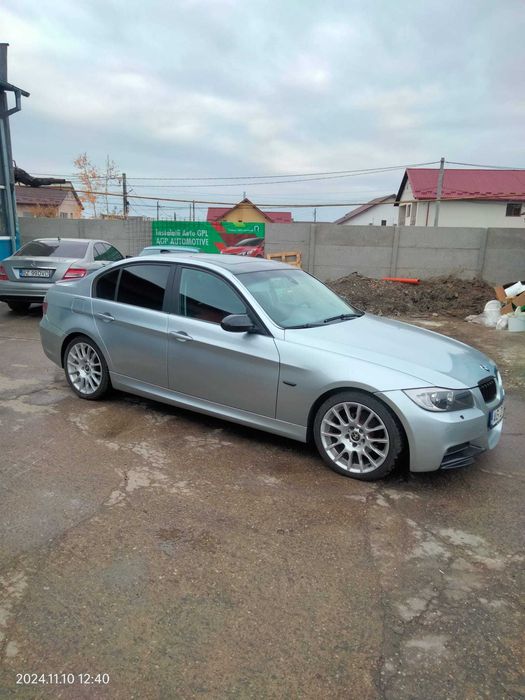 BMW E90 320i benzina+GPL, Automat, Navi,Trapa,Piele