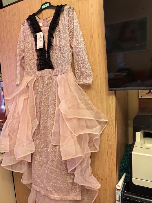 Rochie cu trena nouă zonia