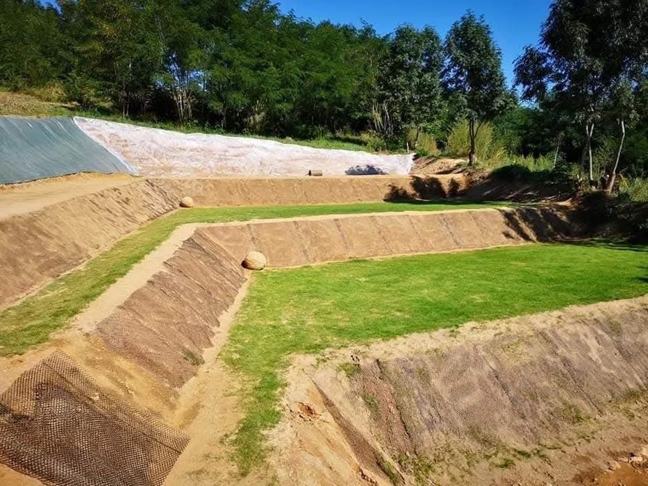 Inchiriez miniexcavator,sapaturi,fundatii etc