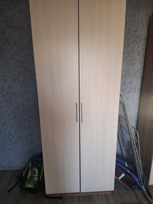 Продам шкаф 2 штуки