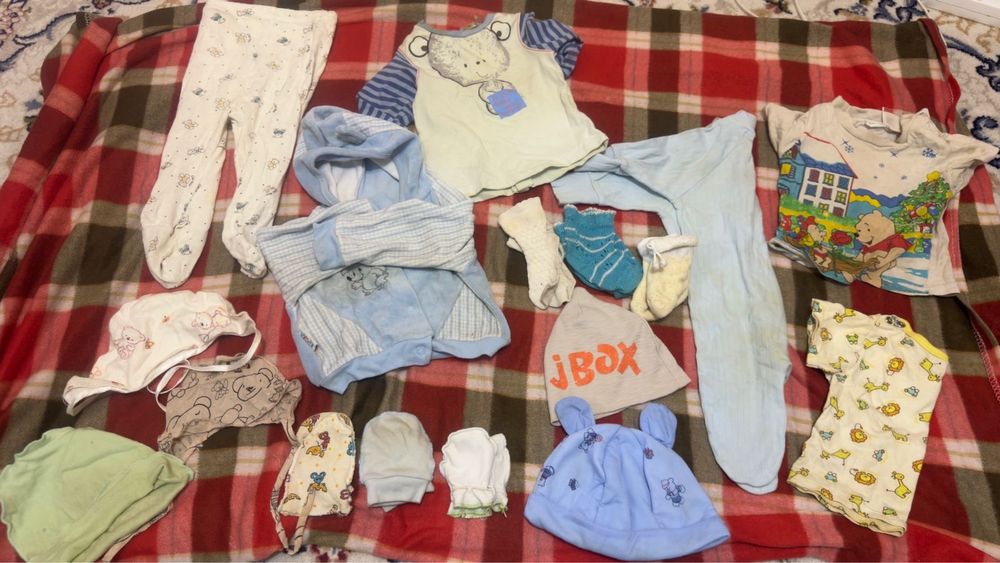 Продам пакет вещей для новорожденных
