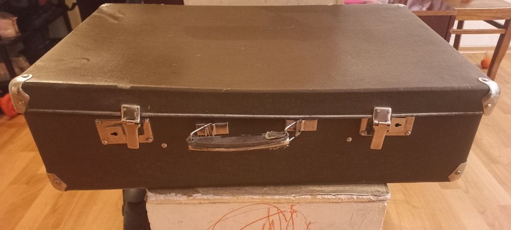 Чемодан ССР.  Советский