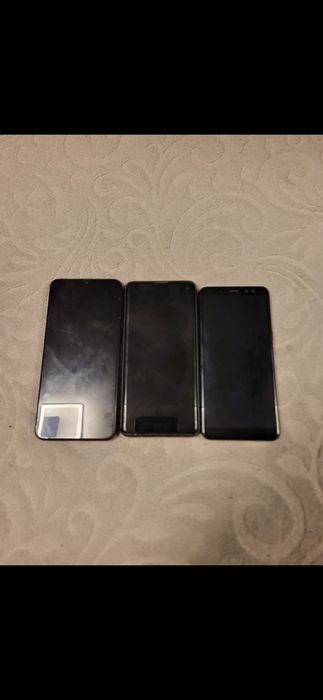 Vând 3 telefoane Samsung