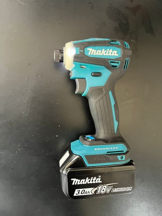 Set Makita brushlesss 18V bormasina DHP484 și impact DTD172