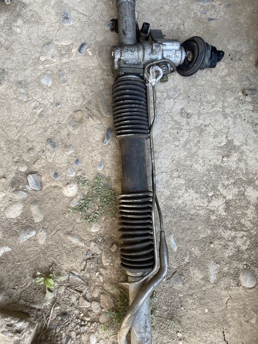 Рулевой рейки на Ауди А6 С4