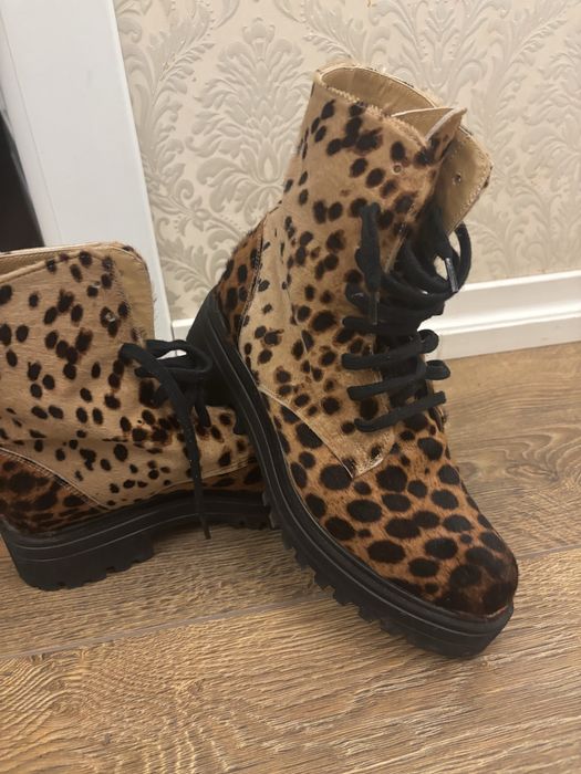 Ghete piele ponei purtate 3 h , marimea 38