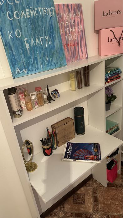 Продам  мебель в детскую