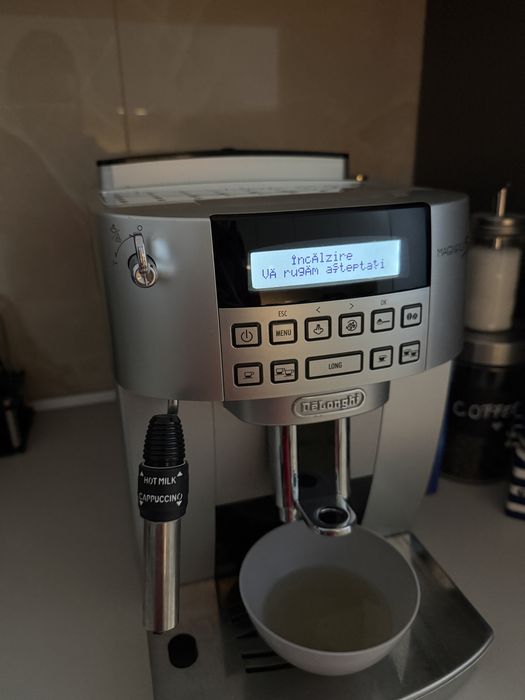 Espressor Automat Delonghi, rasnita integrata, argintiu