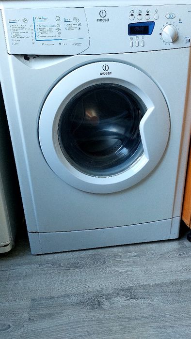 Стиральная машина Indesit WISE 8
