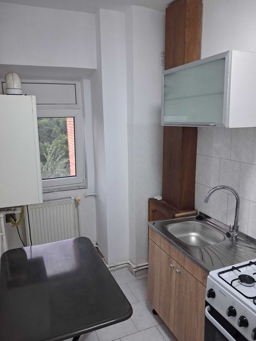 Inchiriez apartament 1 camera