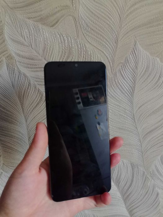 Продам телефон реалми