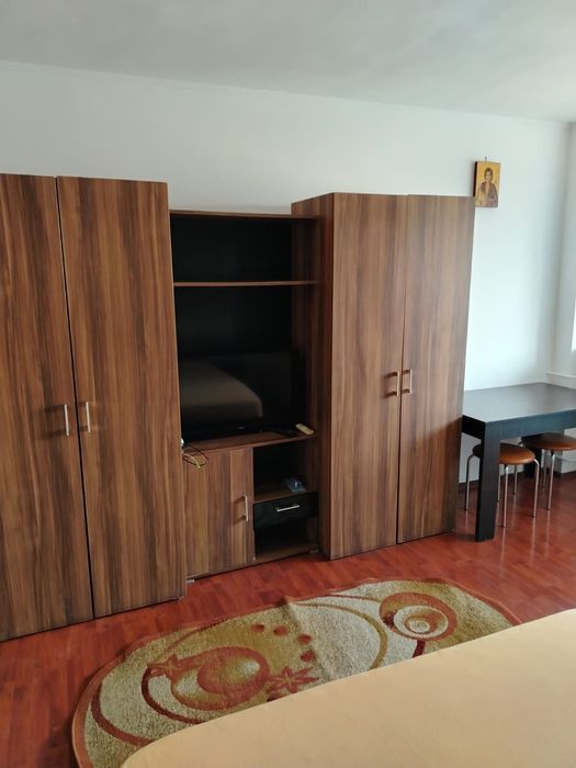 Proprietar inchiriez garsoniera,lujerului