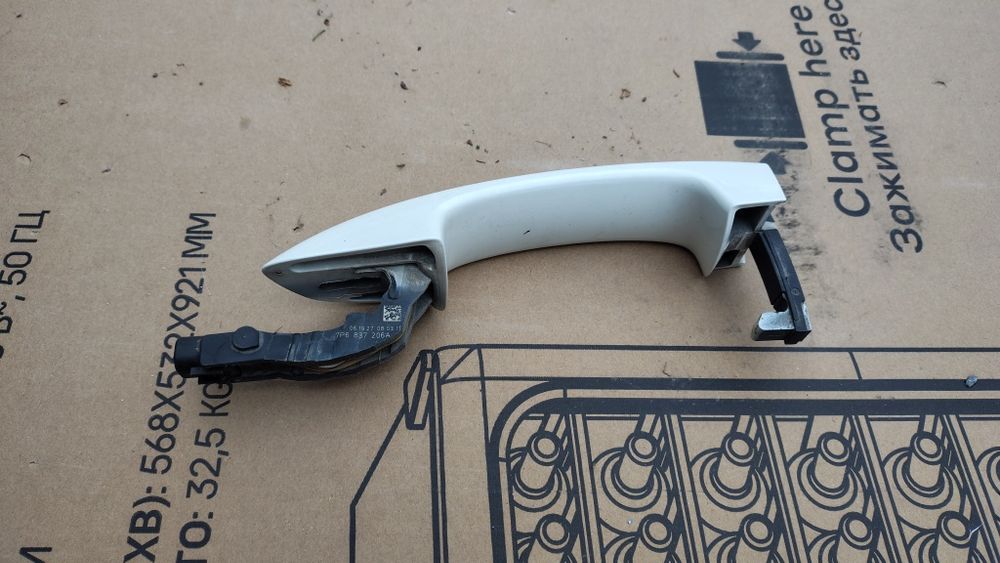 Ручка двери touareg II 2010