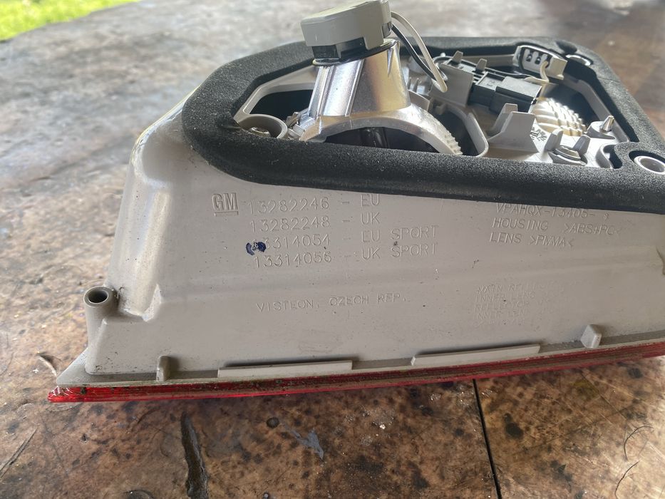 Стоп вътрешен за опел астра джей stop opel astra j