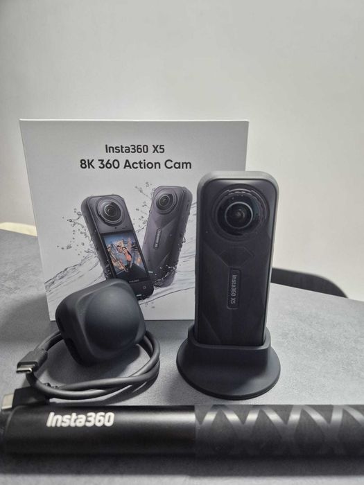 Camera Insta360 X5 + stand vertical - folie ecran - protectie lentile - selfie stick + Garantie