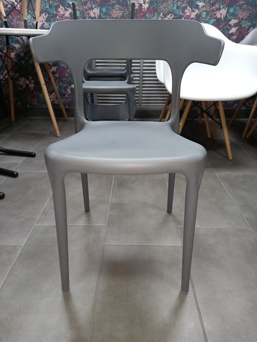 Стулья интерьерные полипропилен.