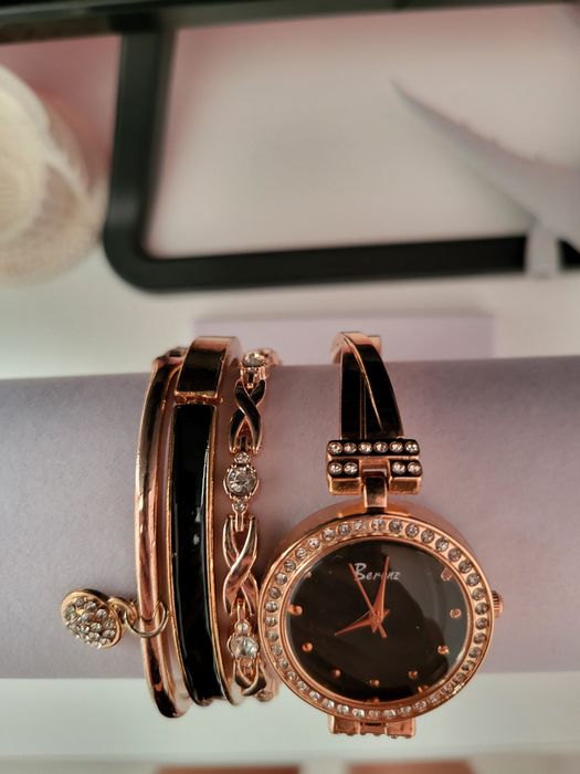 Set ceas + bratari, dama, auriu, nou, fara etichetă