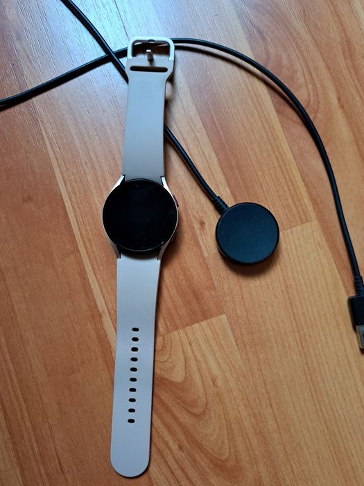Samsung watch 4- 40 mm