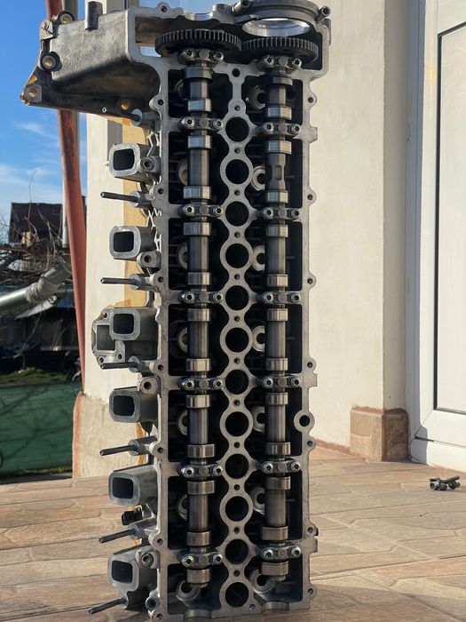 Ревизирана глава! BMW M57 286 – нови водачи,гумички,шлайф нап. клапани