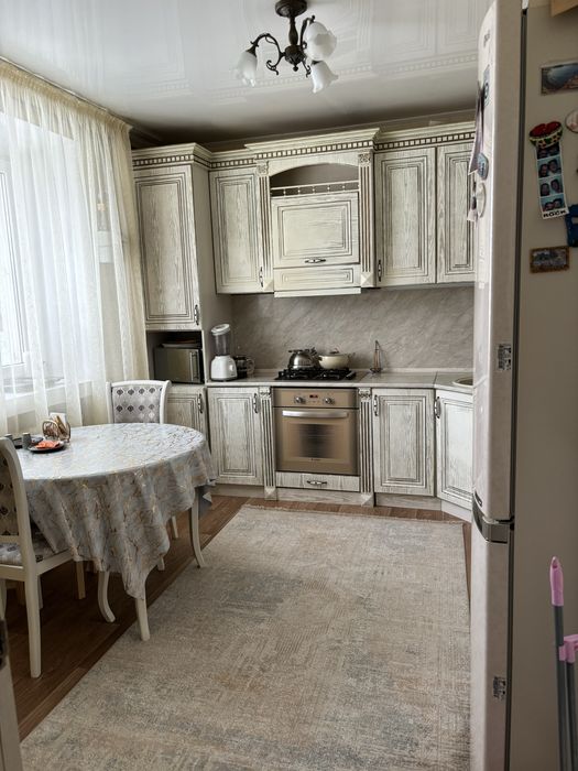 Продам двухуровневый дом район КСК