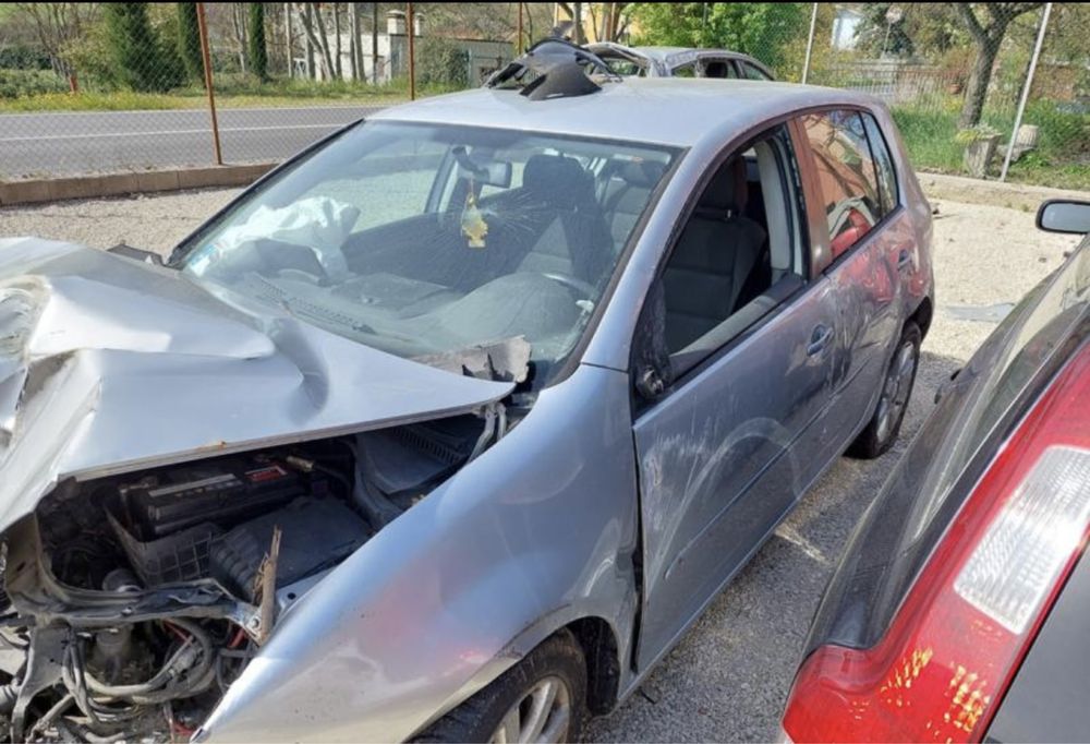 Volkswagen /Vw golf 5 1.6FSI на части