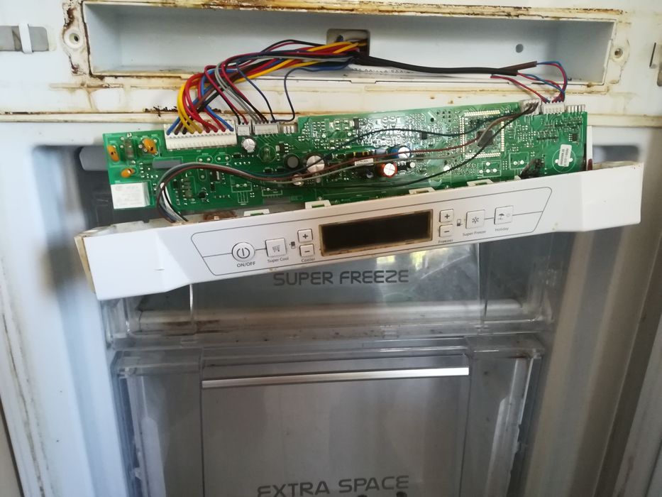 Хладилен сервиз , ремонт на хладилници , фризери , витрини