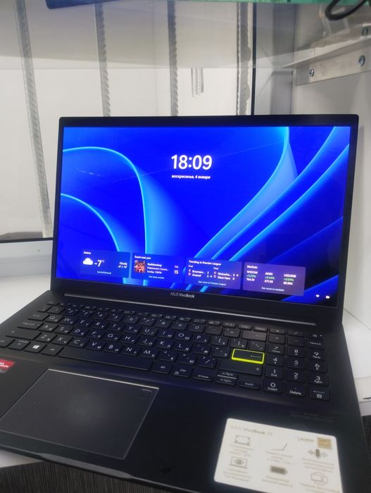 ноутбук Asus vivobook ryzen 5-5500U 8gb ОЗУ 512ssd