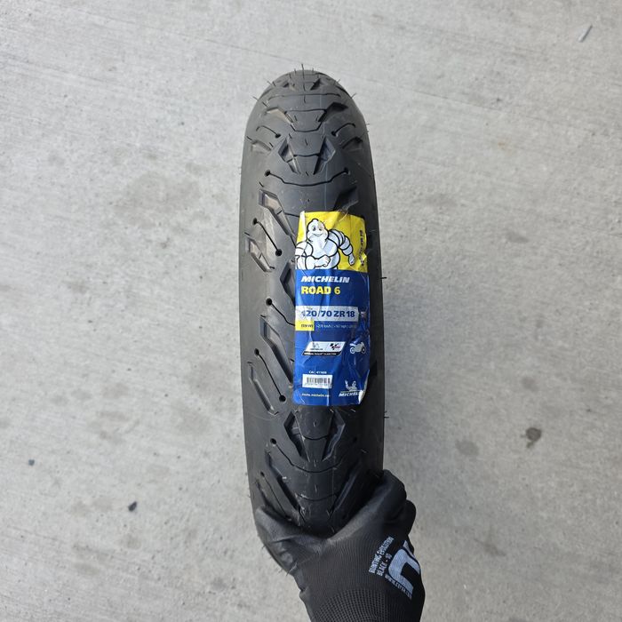 Anvelopa moto 120 70 18 MICHELIN - NOUA!