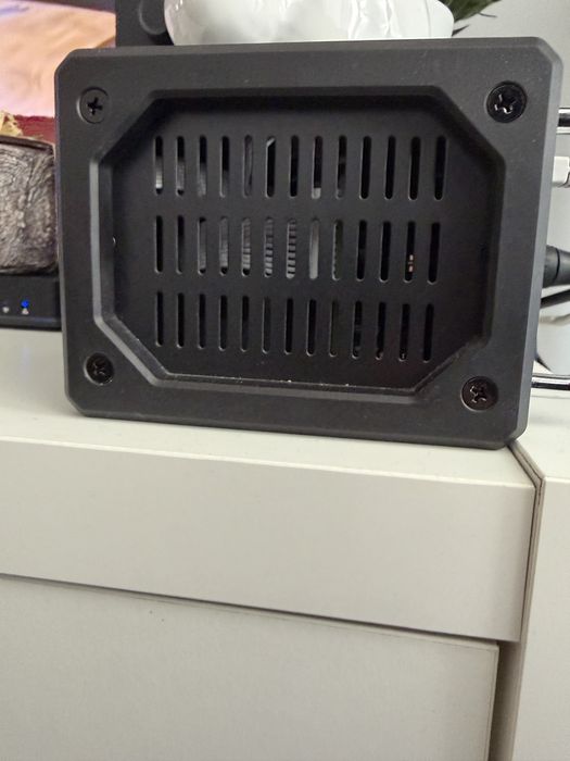 Продавам Behringer X AIR XR12