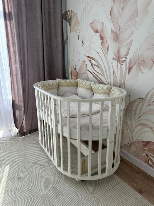 Манеж для малыша + пеленальный столик