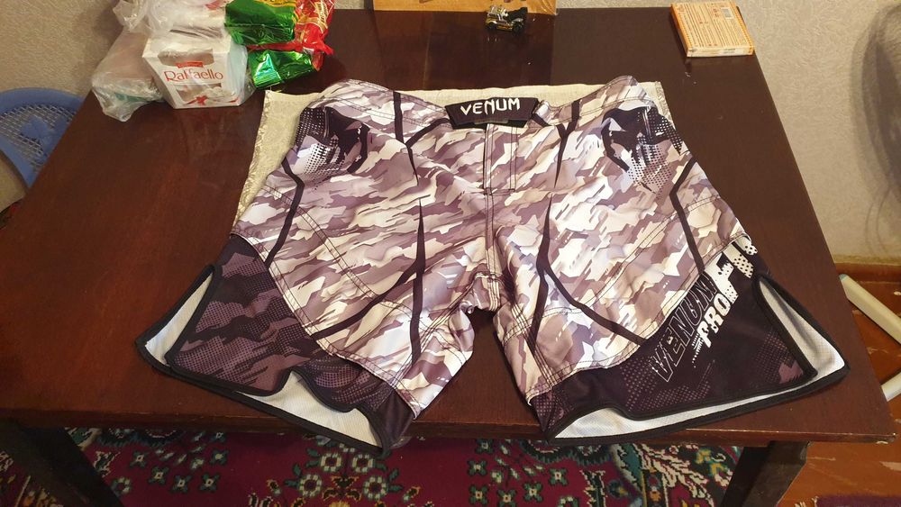 Шорты бойцовские "Venum"