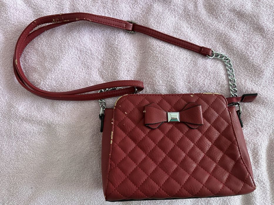 Poseta rosie cu funda