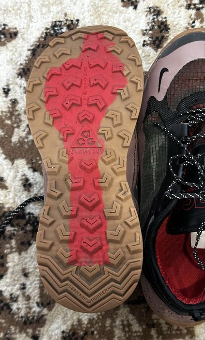 Продам кроссовки Nike ACG