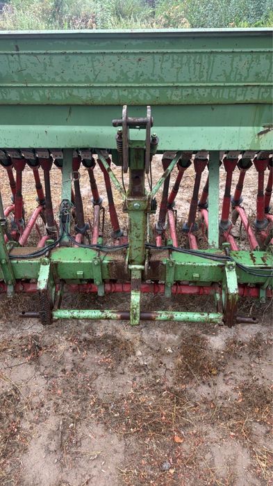 Зернотравяная сеялка Hassia DU 100