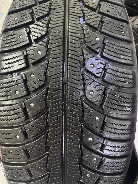 Продам шины 215/55/17 матадор