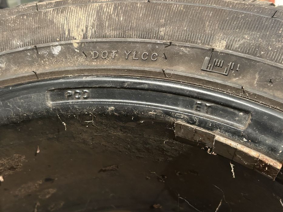 Гуми и джанти оргинални за Ягуаар и Форд 18 цола