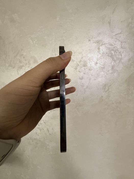 Продам Iphone 12 pro