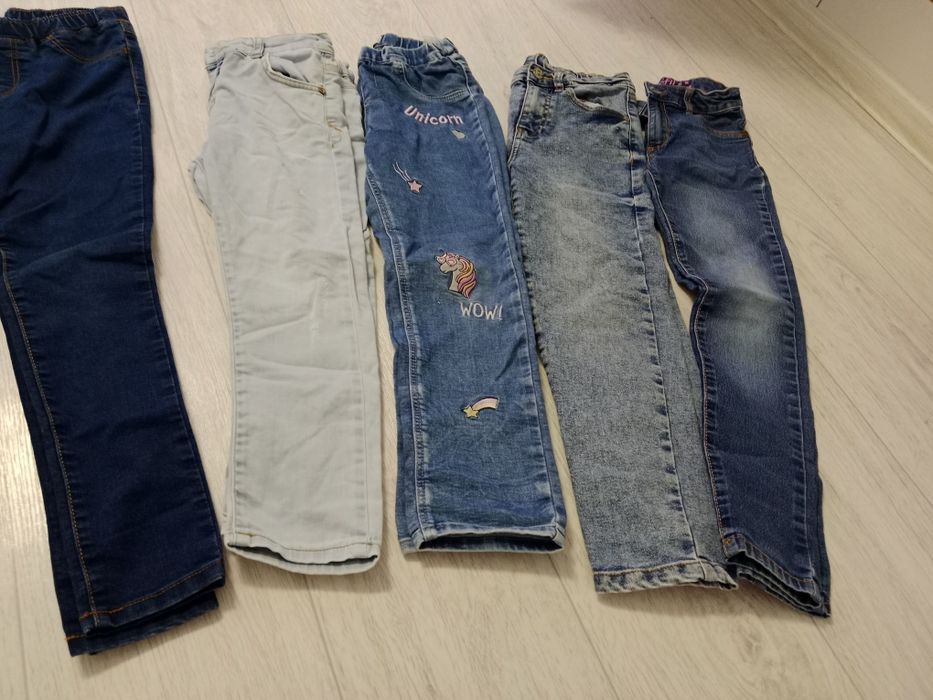 Джинсы по 2000 продам