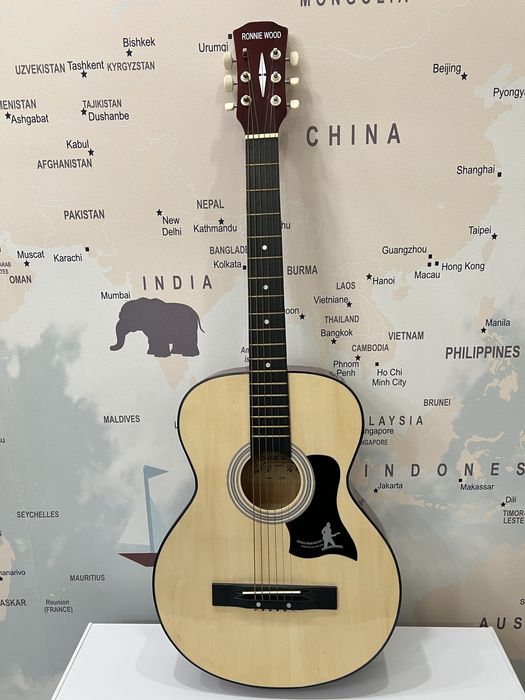 Гитара акустическая