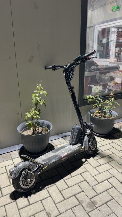 Trotineta modificata, e cross