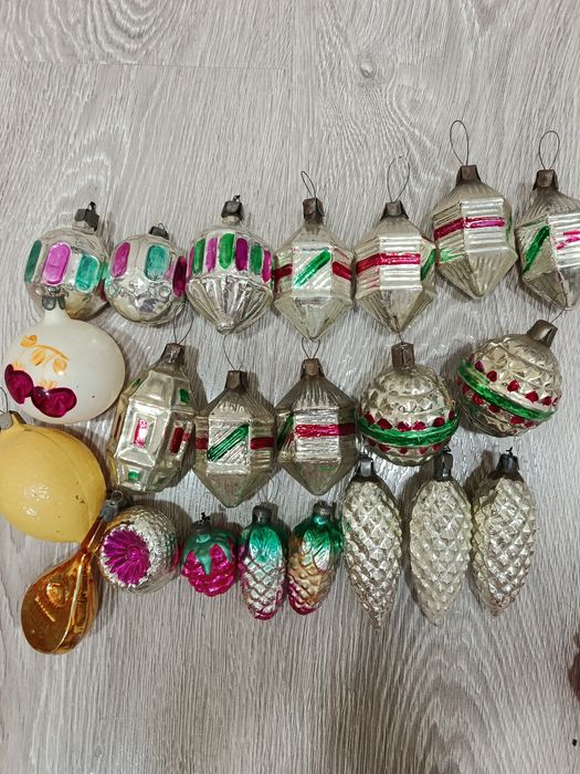 Продаются новогодние игрушки