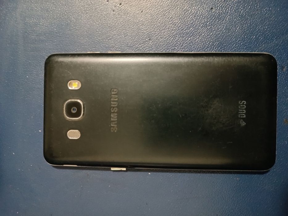 Продам Самсунг j5
